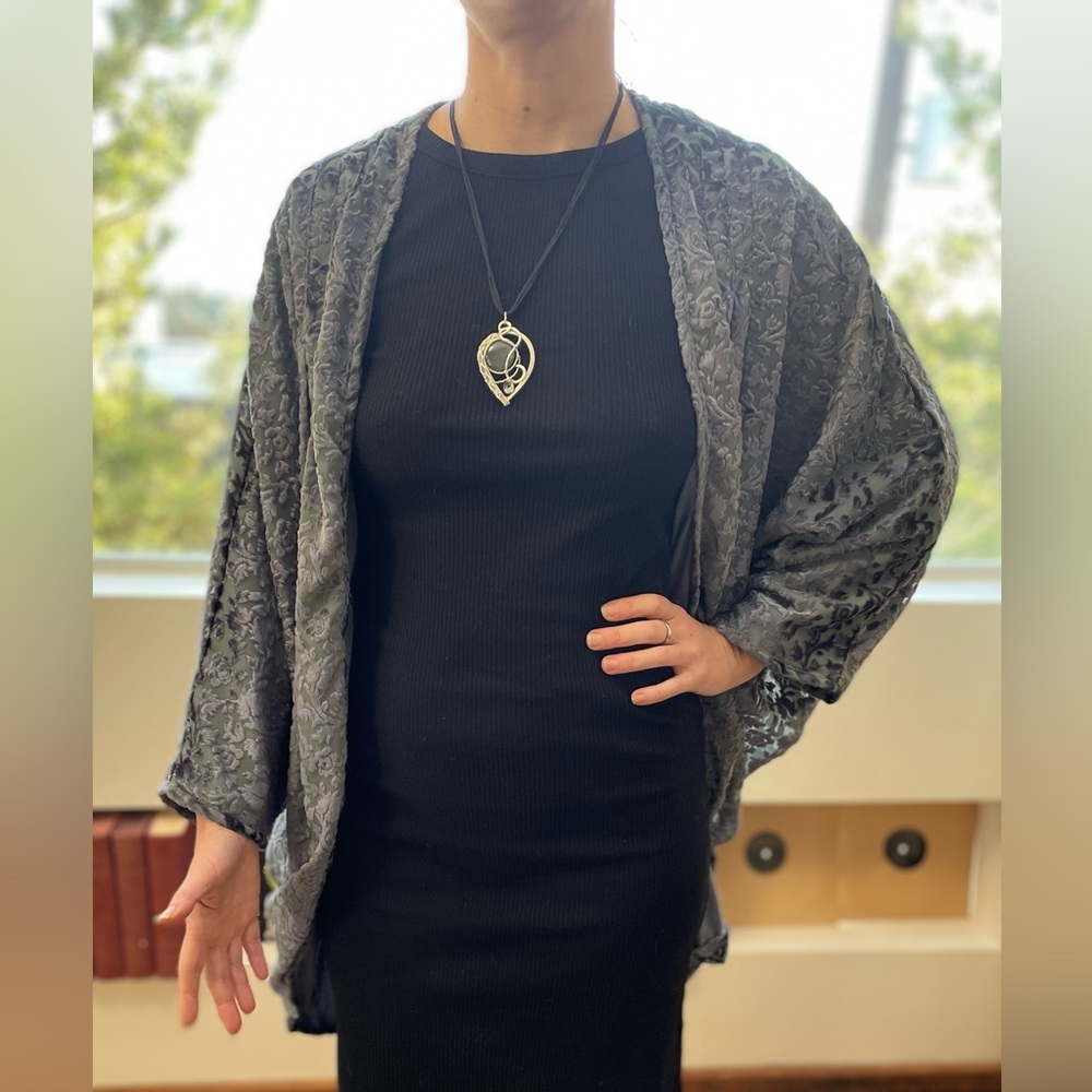 Lightweight batwing velvet lace cardigan/shrug
